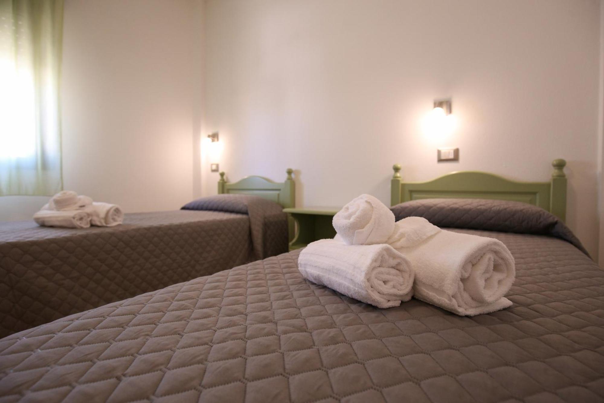 Hotel Residence Ampurias Castelsardo Rum bild